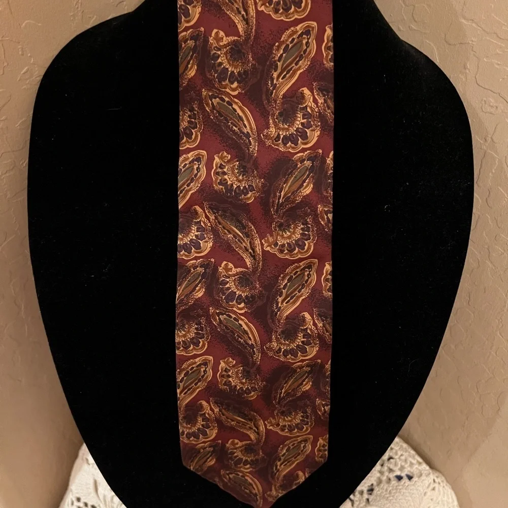 Christian Dior Men’s Silk Neck Classic